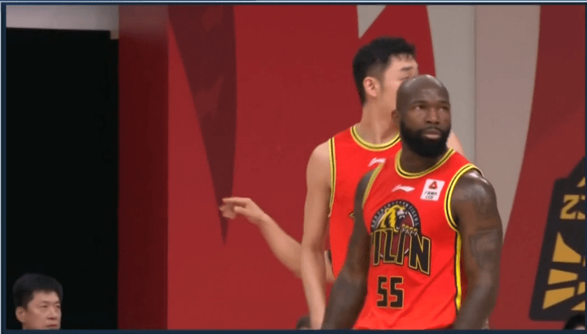  斯图加特，锋线双星闪耀，大胜升班马